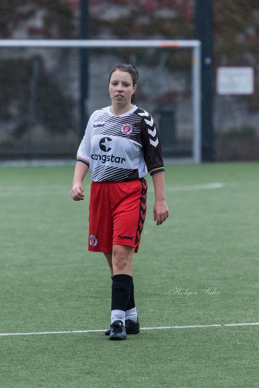 Bild 220 - B-Juniorinnen FC St.Pauli . Braedstrup IF : Ergebnis: 4:1